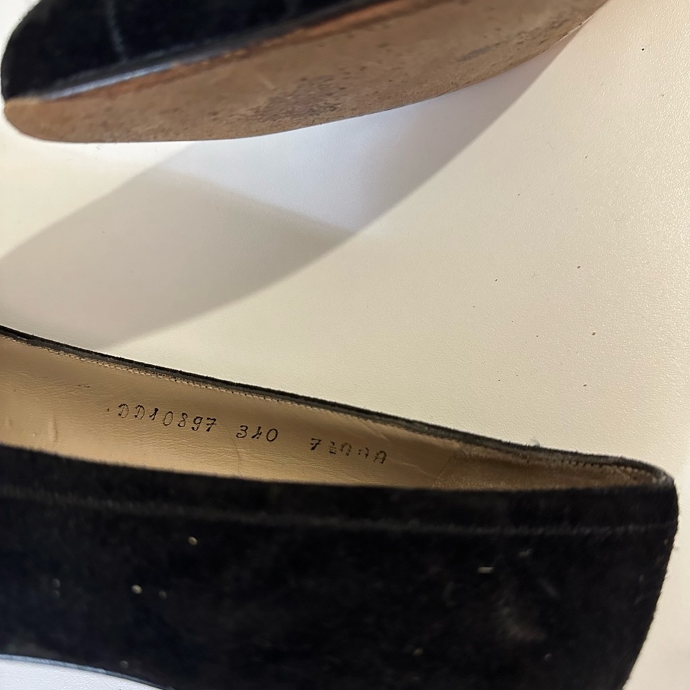 vintage suede Ferragamo heels - Picture 4 of 5